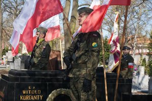 W 146. rocznicę urodzin Wojciecha Korfantego delegacje instytucji państwowych i samorządowych, służb mundurowych oraz stowarzyszeń kombatanckich złożyły kwiaty pod jego pomnikiem na placu Sejmu Śląskiego w Katowicach oraz na katowickim cmentarzu przy ul. Francuskiej, gdzie został pochowany- grób, w którym został pochowany Wojciech Korfanty.