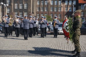 W 146. rocznicę urodzin Wojciecha Korfantego delegacje instytucji państwowych i samorządowych, służb mundurowych oraz stowarzyszeń kombatanckich złożyły kwiaty pod jego pomnikiem na placu Sejmu Śląskiego w Katowicach oraz na katowickim cmentarzu przy ul. Francuskiej, gdzie został pochowany- złożenie kwiatów przez przedstawicieli służb mundurowych: policji, wojska, straży pożarnej i straży miejskiej.