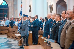 Uroczysta msza święta w Archikatedrze Chrystusa Króla w Katowicach. Widoczni uczestnicy nabożeństwa