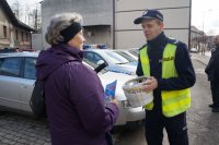 Pozytywne wzmocnienie pieszych i słodkości dla Pań w przeddzień ich święta