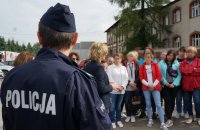 Policjanci czuwali nad bezpiecznym przebiegiem wtorkowego protestu w Pszczynie- rozmowy z przedstawicielami instytucji powiatowych.