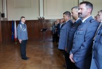 W piątek, na sali sesyjnej w starostwie pszczyńskim odbyły się uroczystości z okazji Święta Policji. Wśród gości byli obecni między innymi Zastępca Komendanta Wojewódzkiego Policji w Katowicach, Starosta Pszczyński i Zastępca Burmistrza Pszczyny i przedstawiciela Zarządu Wojewódzkiego NSZZ Policjantów województwa śląskiego. Kolejny raz, obchody powołania Policji Państwowej uświetnił występ sygnalisty z orkiestry policyjnej w Katowicach.