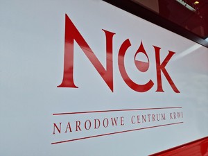 Zdjęcie przedstawia: napis Narodowe Centrum Krwi.