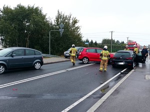 Zdjęcie przedstawia miejsce zdarzenia drogowego.