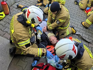 Zdjęcie przedstawia: akcję ratunkową