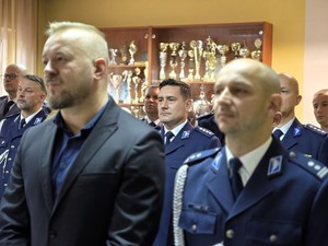 zdjęcie przedstawia: policjantów uczestniczących w wydarzeniu.