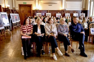zdjęcie przedstawia: uczestników wydarzenia.