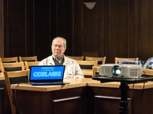 Zdjęcie przedstawia: uczestnika spotkania.