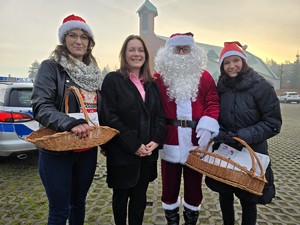 Zdjęcie przedstawia uczestników akcji.