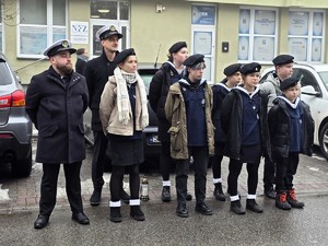 Zdjęcie przedstawia uczestników uroczystości.