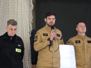 Zdjęcie przedstawia uczestników wydarzenia.