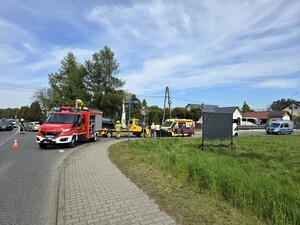 Zdjęcie przedstawia służby na miejscu zdarzenia.