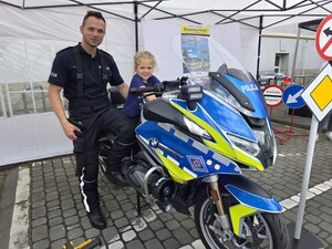 Zdjęcie z wydarzenia profilaktycznego pod nazwą Bezpieczny powiat.