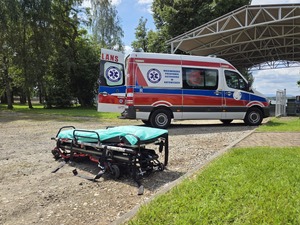 Zdjęcie przedstawia wspólne ćwiczenia służb na Jeziorze Goczałkowickim.