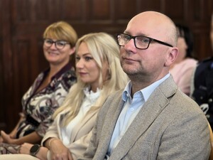 Zdjęcie: uroczysta zbiórka z okazji Święta Policji w Pszczynie.