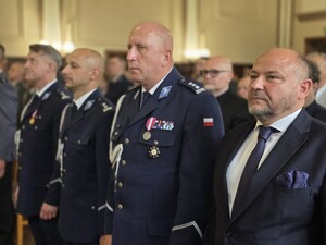 Zdjęcie: uroczysta zbiórka z okazji Święta Policji w Pszczynie.
