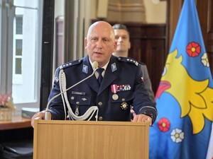 Zdjęcie: uroczysta zbiórka z okazji Święta Policji w Pszczynie.