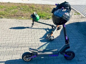 Zdjęcie: hulajnoga elektryczna.