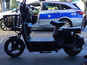 Zdjęcie: hulajnoga elektryczna.