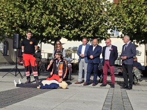 Zdjęcie przedstawia uczestników podczas bicia rekordu w RKO.